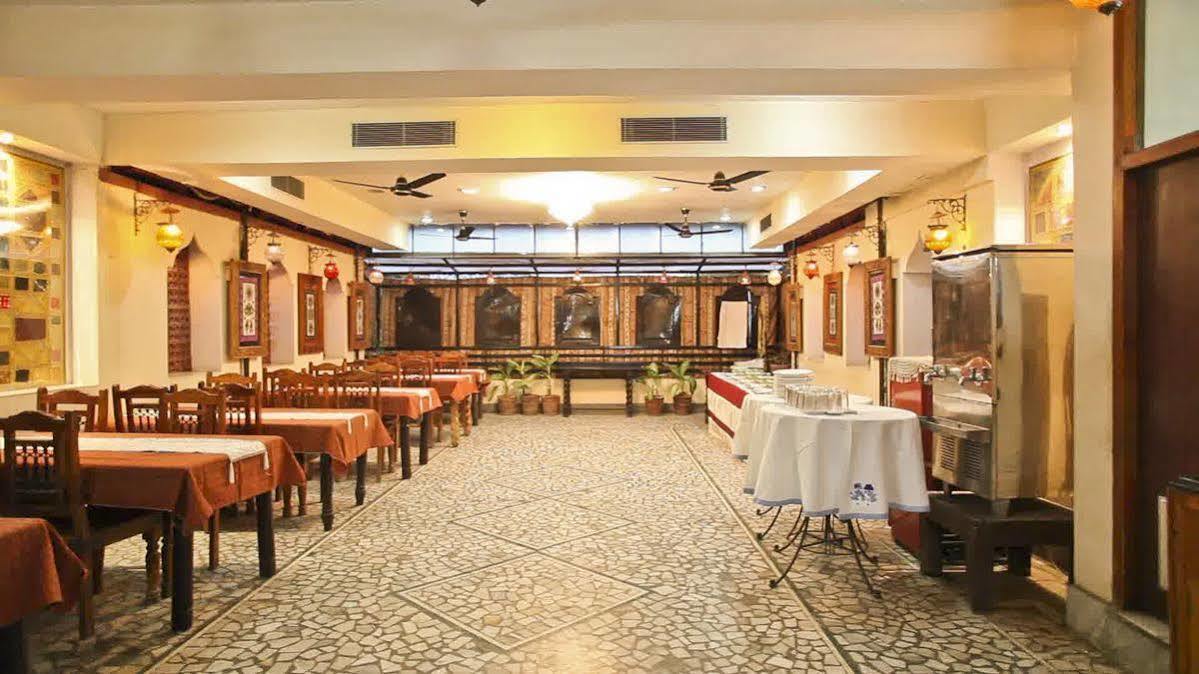 Oyo 9900 Hotel Pioneer Plaza Jodhpur  Exterior foto